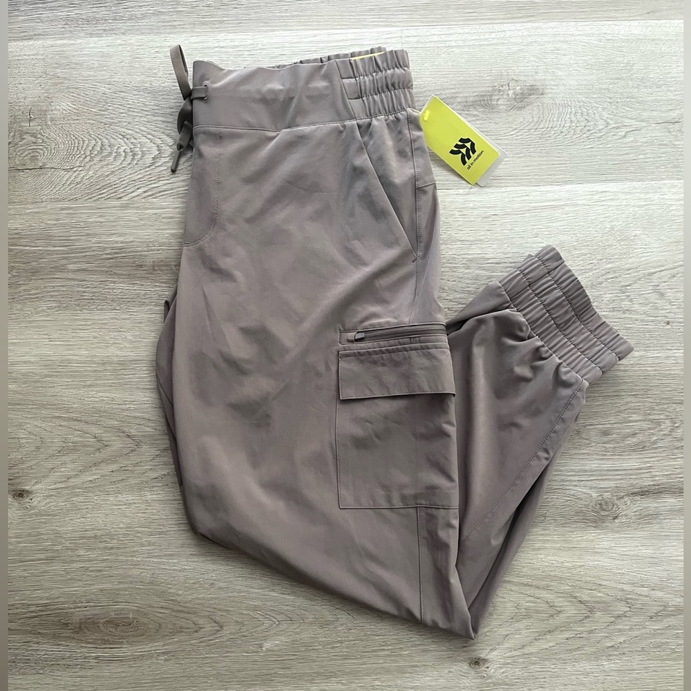 Cargo/Jogger Pants in Taupe
